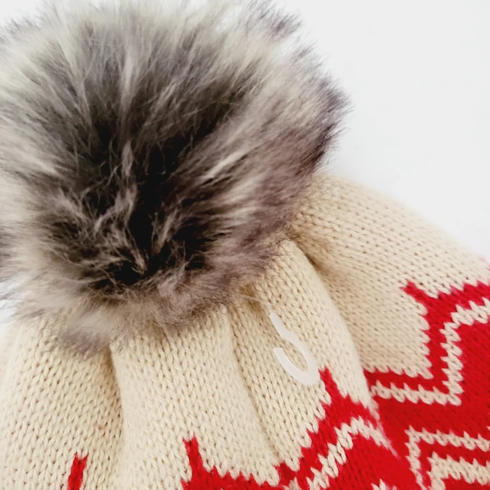 New without tags Crazy 8 knit cotton beanie hat with faux fur pom pom. Size 7-8.